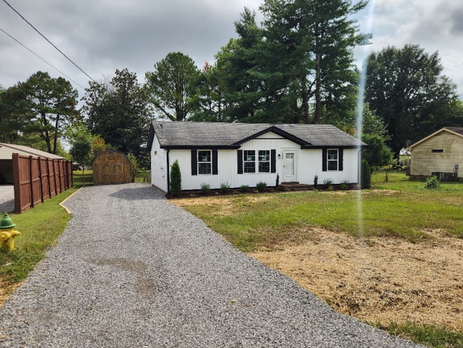 1546 Winding Way Cir in Gallatin, TN - Building Photo - Building Photo