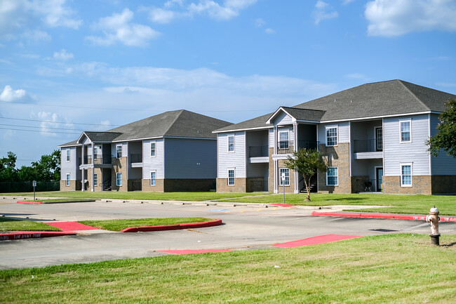 Ambroise Village - Income Restricted in Port Arthur, TX - Foto de edificio - Building Photo