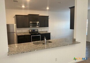 761 Greenway Trl in New Braunfels, TX - Building Photo - Building Photo