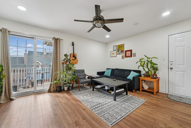 495 Witney Ct in North Brunswick, NJ - Building Photo - Building Photo