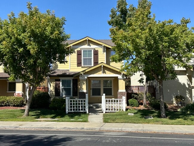 property at 2753 Whitney Dr