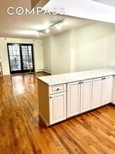 710 St Nicholas Ave in New York, NY - Building Photo - Building Photo