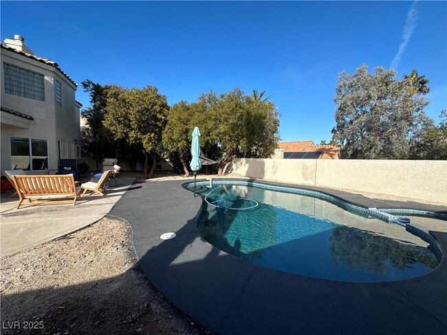 2 Ranger Ct in Henderson, NV - Building Photo - Building Photo