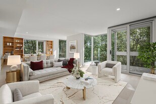 975 Memorial Dr, Unit 501 in Cambridge, MA - Building Photo