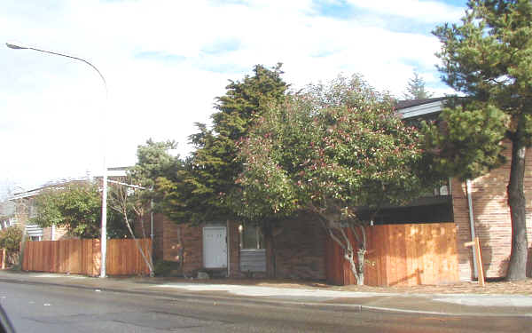 Brickwood Apartments in Auburn, WA - Building Photo