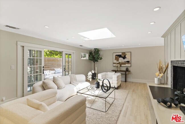 9520 Gloaming Dr in Beverly Hills, CA - Building Photo - Building Photo