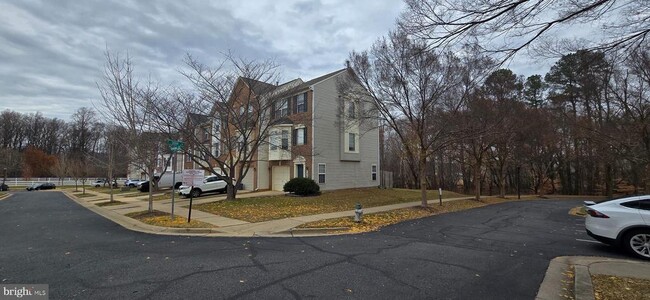 18201 Gravinia Cir in Germantown, MD - Building Photo - Building Photo