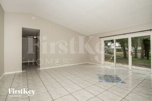 1115 Indian Ridge Trail E in Kissimmee, FL - Foto de edificio - Building Photo