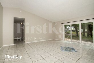 1115 Indian Ridge Trail E in Kissimmee, FL - Building Photo - Building Photo