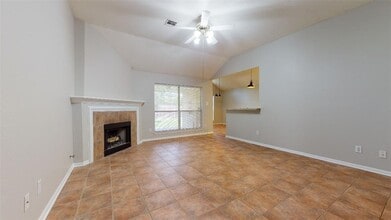 217 Augsburg Ct, Unit 7-301 in College Station, TX - Building Photo - Building Photo