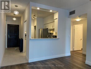 18 Lee Centre Dr in Toronto, ON - Building Photo - Building Photo