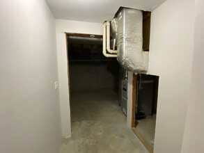 1482 Highland Ave, Unit TARTZ REALTY in Waterbury, CT - Foto de edificio - Building Photo