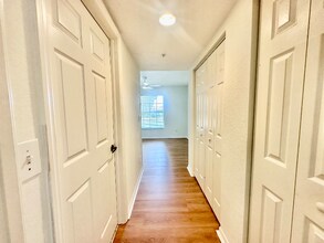 4700 St Croix Ln, Unit 335 in Naples, FL - Foto de edificio - Building Photo