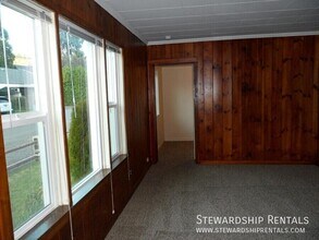 48177 Lauren Dr in Oakridge, OR - Building Photo - Building Photo