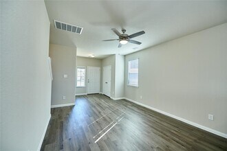 2584 Westslope Dr in Shenandoah, TX - Building Photo - Building Photo