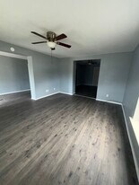 509 E Kenedy Ave in Kingsville, TX - Building Photo