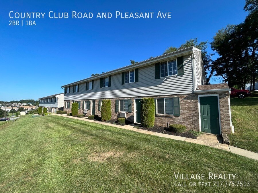 617 Country Club Rd in Red Lion, PA - Building Photo