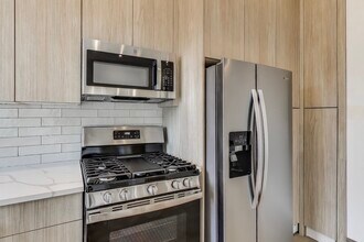 2023 N Drake Ave, Unit 3N in Chicago, IL - Building Photo - Building Photo