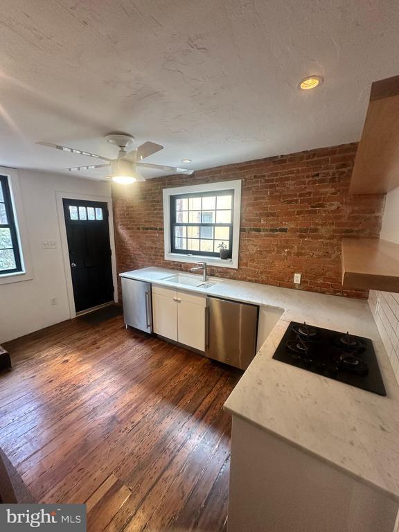 410 S Alder St in Philadelphia, PA - Building Photo - Building Photo