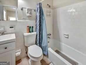 6520 Roswell Rd in Sandy Springs, GA - Building Photo - Building Photo