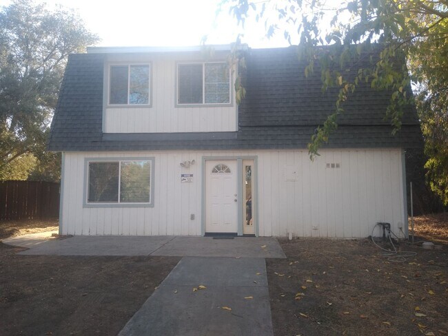 7675 Swampy Ln in Loomis, CA - Building Photo - Building Photo