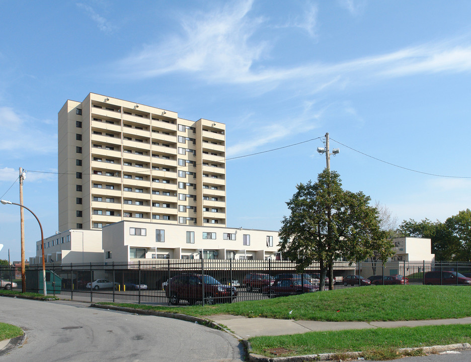 Los Flamboyanes in Rochester, NY - Building Photo