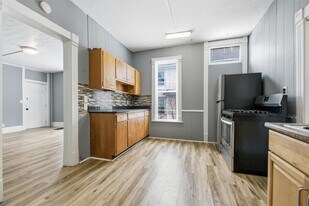 516 5th Ave SE in Minneapolis, MN - Building Photo