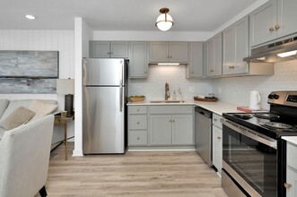 Highland Riviera in Birmingham, AL - Foto de edificio - Interior Photo