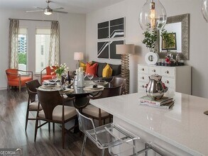 2144 Peachtree Rd NW, Unit 0501 in Atlanta, GA - Building Photo - Building Photo