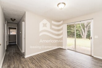 120 Briarwood Dr in Warner Robins, GA - Building Photo - Building Photo