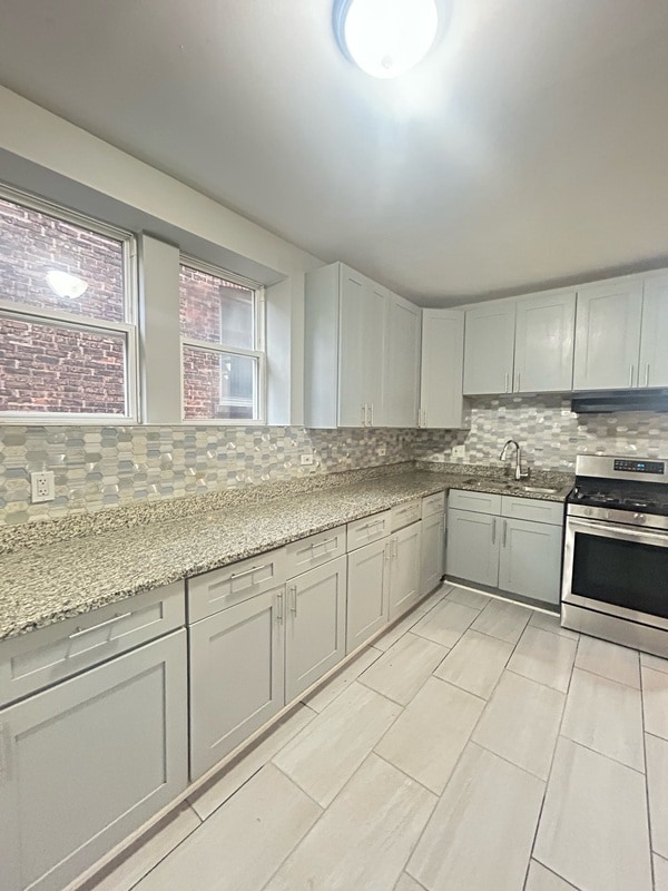 property at 7653 S Essex Ave