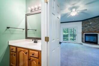 305 Piney Mountain Dr in Asheville, NC - Building Photo - Building Photo