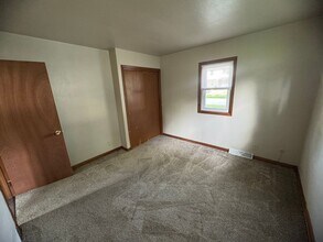 2607-2609 Magnolia Dr in Bettendorf, IA - Building Photo - Building Photo