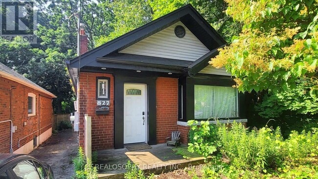 property at 827 Kingston Rd