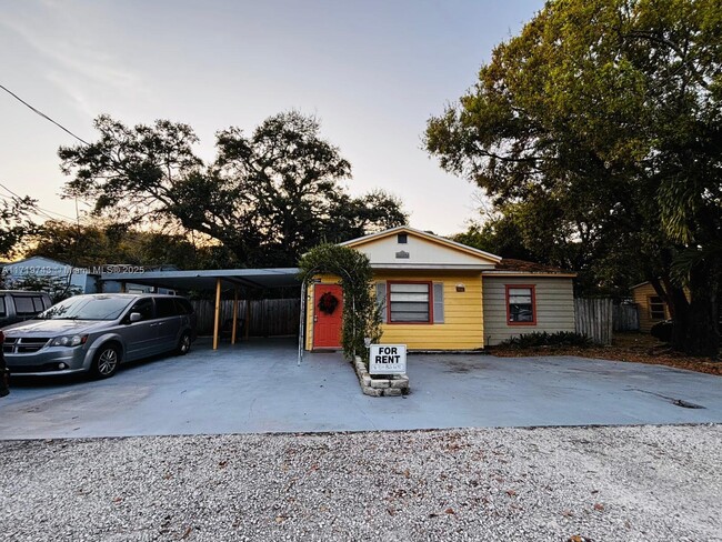 1913 Riverside Dr in Fort Lauderdale, FL - Building Photo - Building Photo