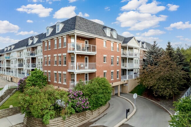Gateway Harrison Woods in Calgary, AB - Building Photo - Building Photo