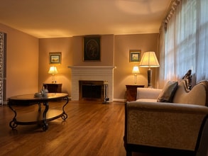 1913 Courtland Rd in Alexandria, VA - Foto de edificio - Building Photo