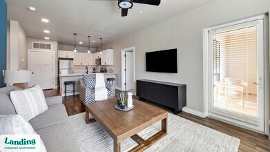 2445 Estrella Pkwy in Goodyear, AZ - Building Photo - Building Photo