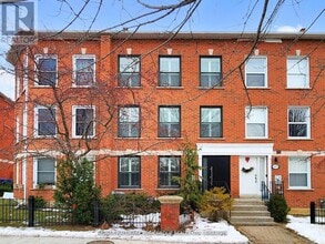 139 John West Way in Aurora, ON - Building Photo - Building Photo