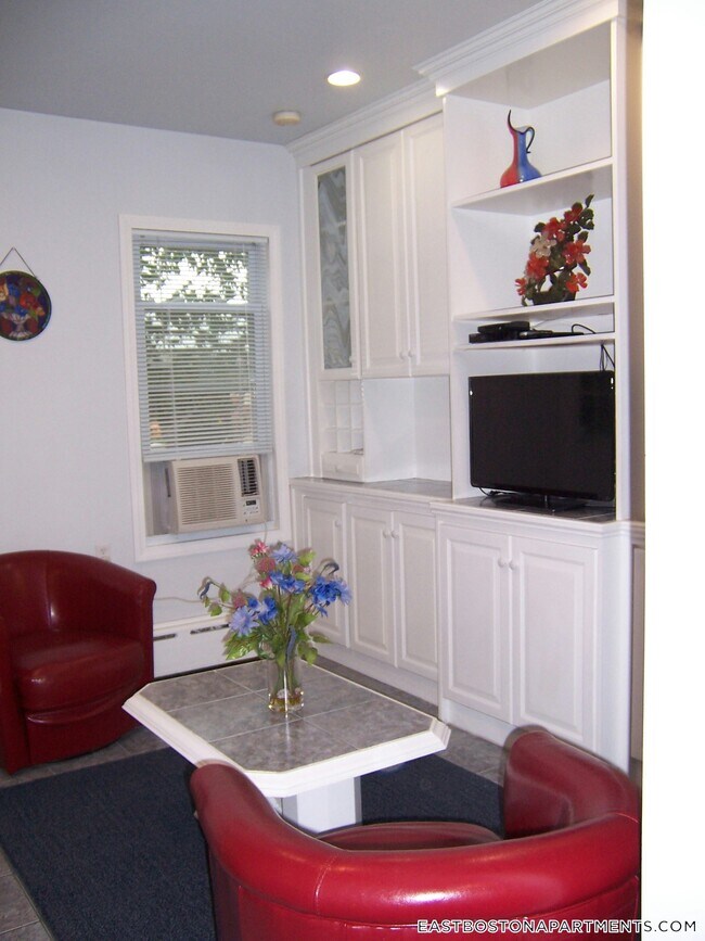 60 London St in Boston, MA - Building Photo - Building Photo