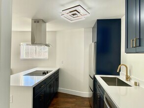 2251 38th Ave in Oakland, CA - Building Photo - Building Photo