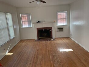 1735 S Bundy Dr in Los Angeles, CA - Building Photo - Building Photo