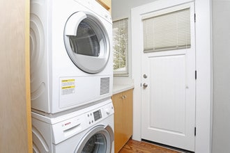 Hawthorne Apartments in Palo Alto, CA - Foto de edificio - Interior Photo