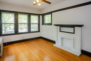 3501 N Greenview Ave, Unit 1 in Chicago, IL - Building Photo