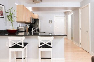 800 4th St SW in Washington, DC - Building Photo - Building Photo