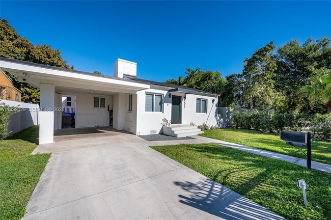 3077 SW 5th St in Miami, FL - Building Photo - Building Photo