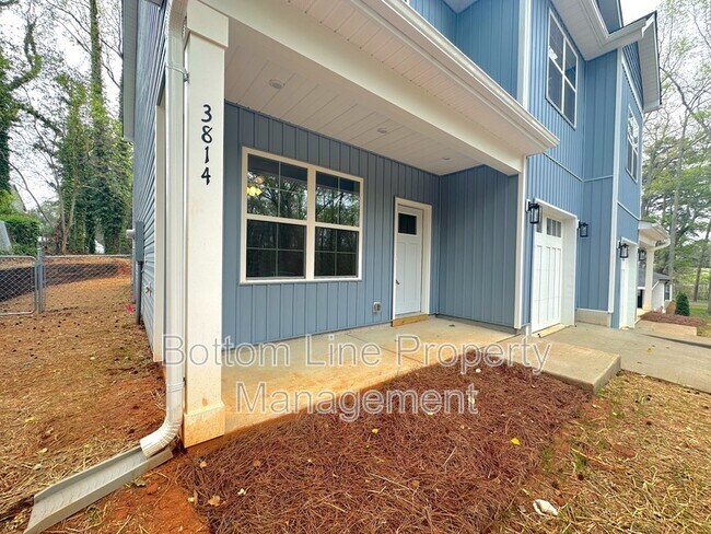 3814 Starmount Ave in Charlotte, NC - Building Photo - Building Photo