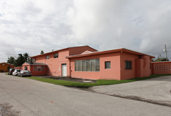 6013 Fillmore St in Hollywood, FL - Building Photo - Building Photo