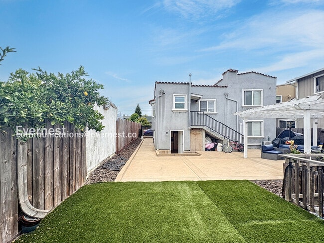5015 Melrose Ave in Oakland, CA - Building Photo - Building Photo