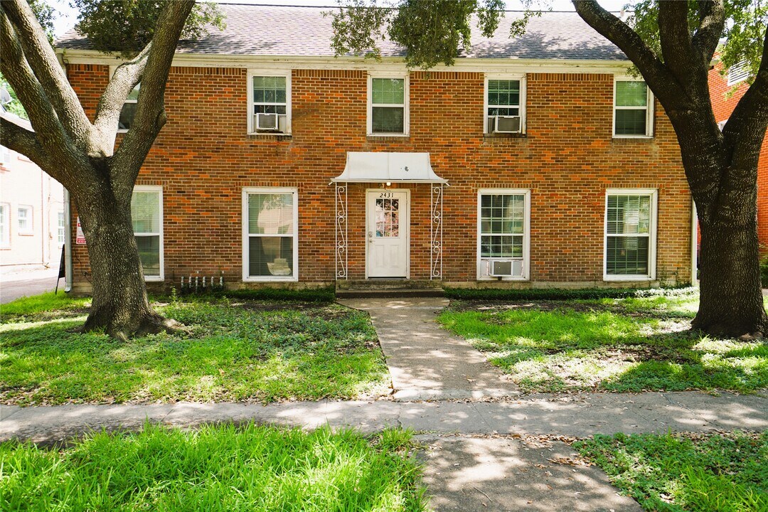 2431 Shakespeare St in Houston, TX - Building Photo